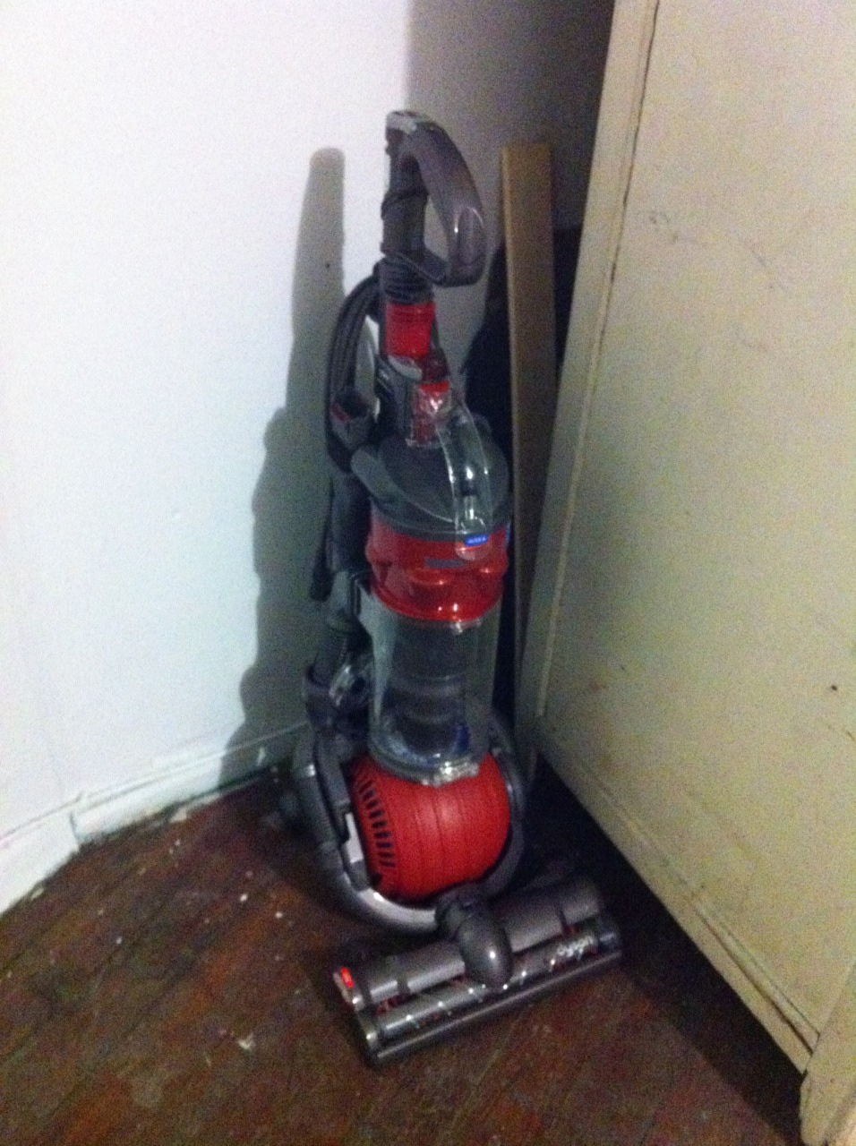 dyson dc24 red